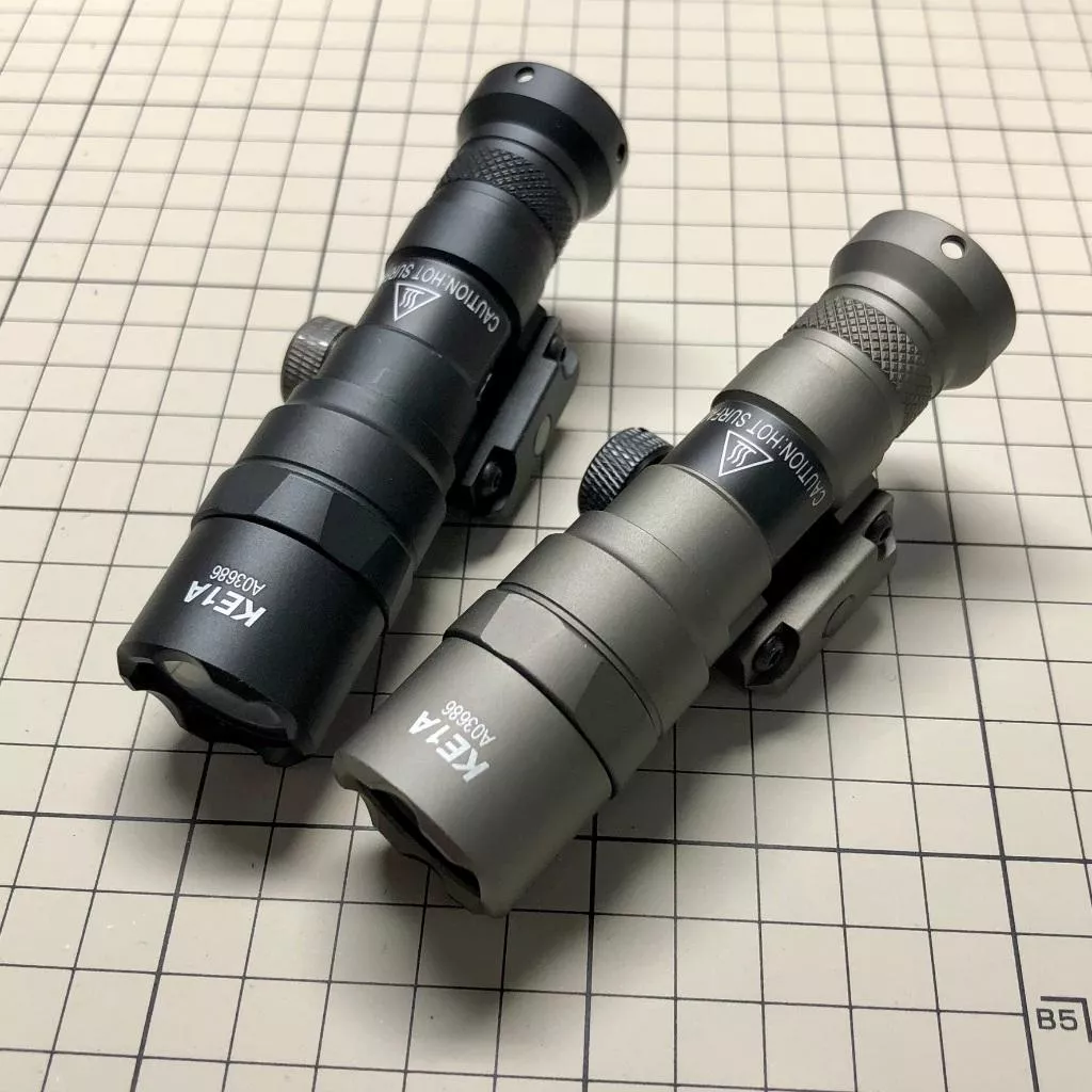 SOTAC 復刻 SF M300B 槍燈