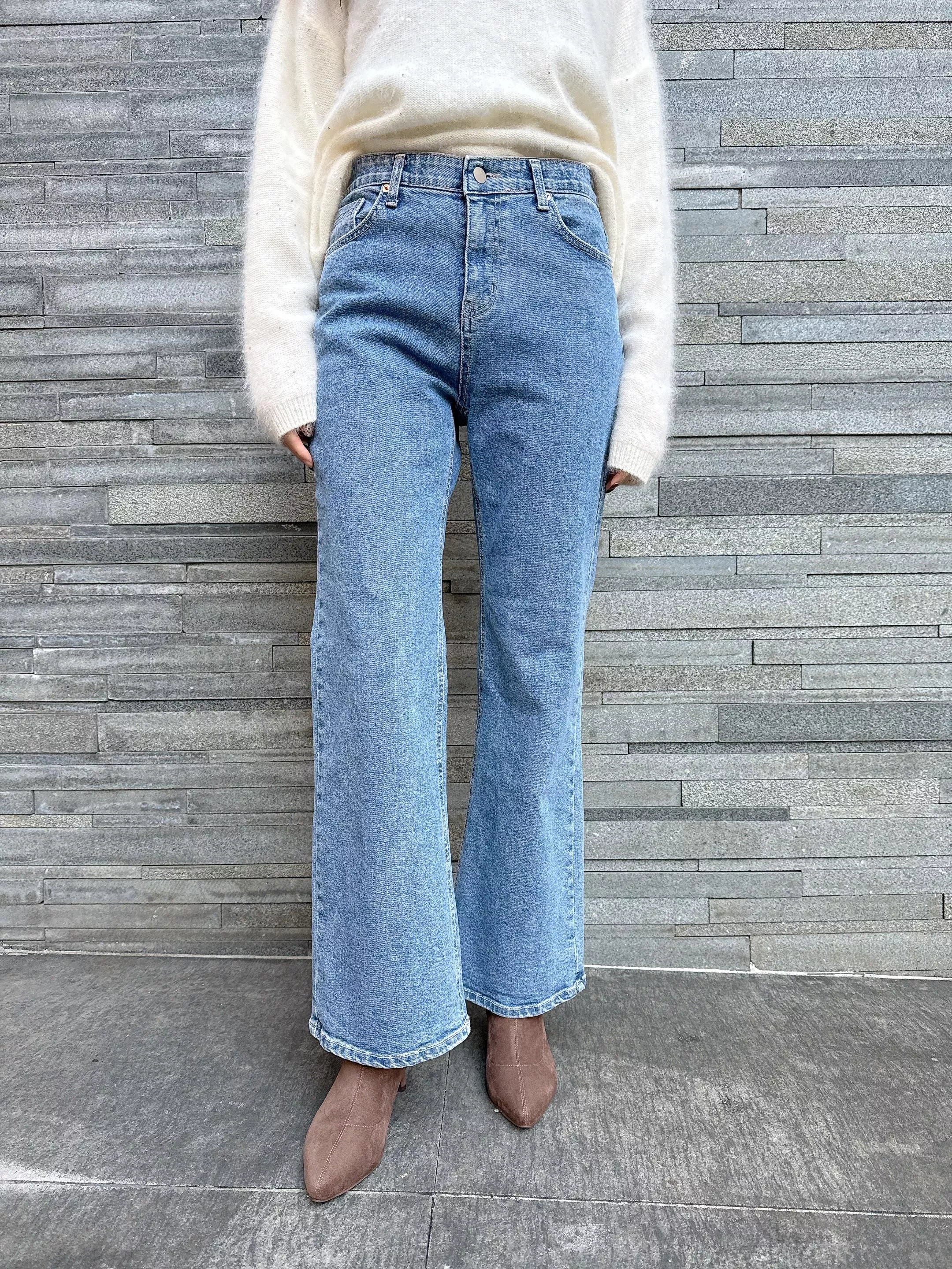 鬆緊褲頭微喇叭褲 L號