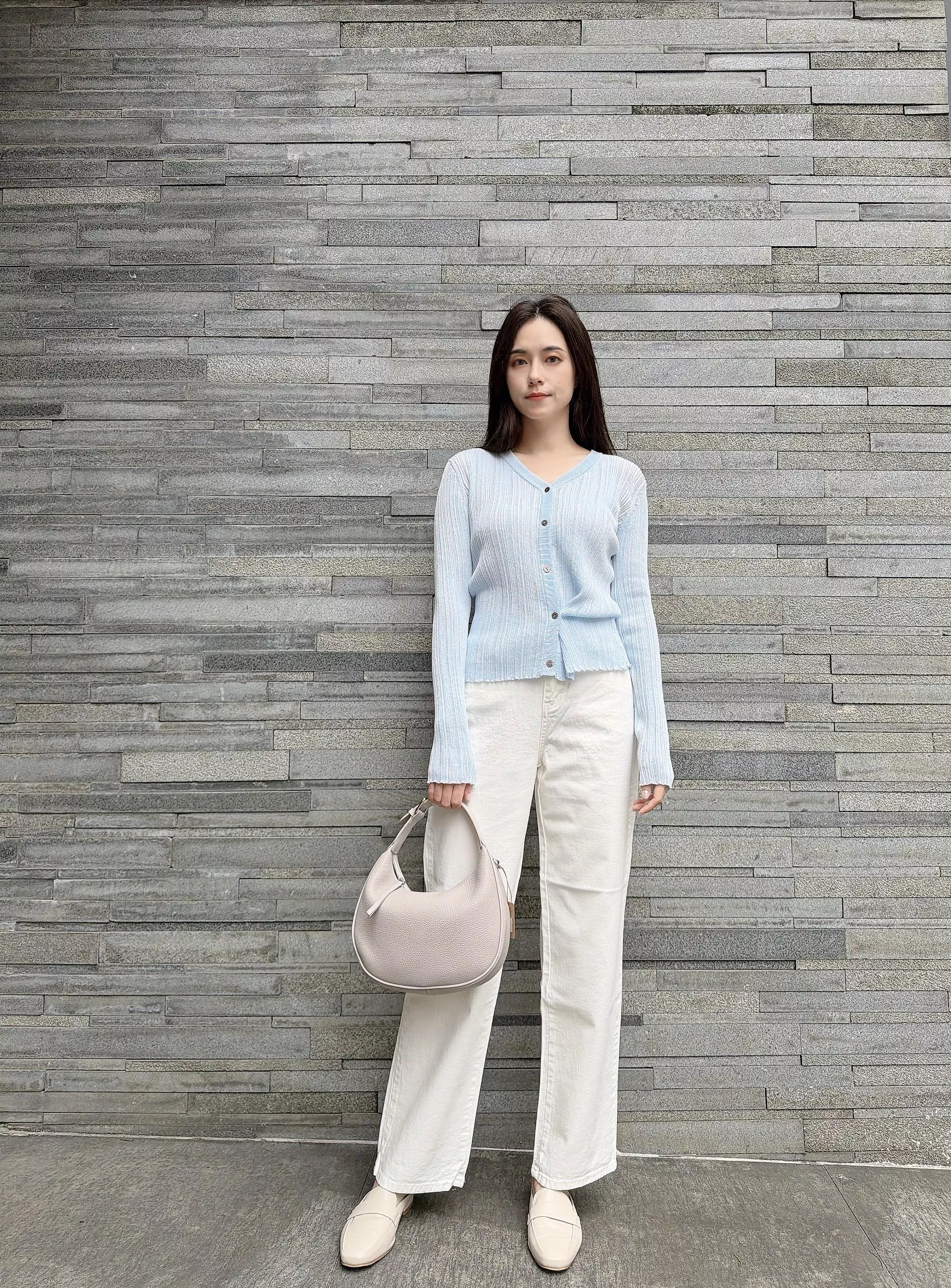 坑條釦子針織上衣