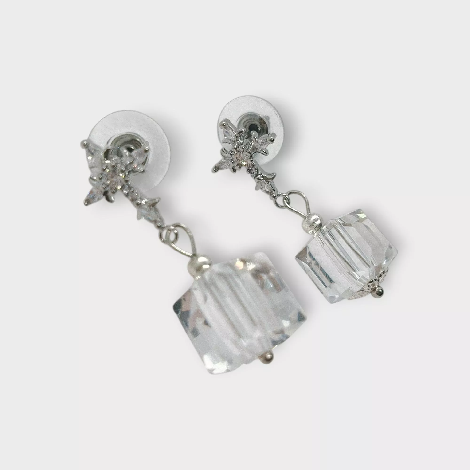 鑽包白K金十字架 天然切割白水晶耳環耳針