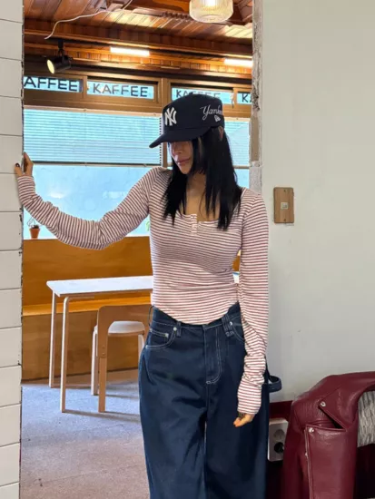 U領開釦條紋上衣