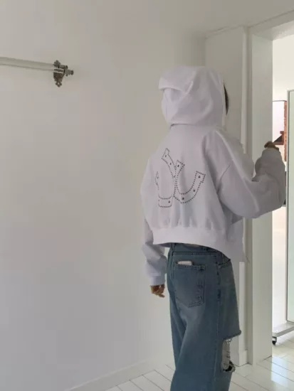 背後鉚釘造型連帽外套
