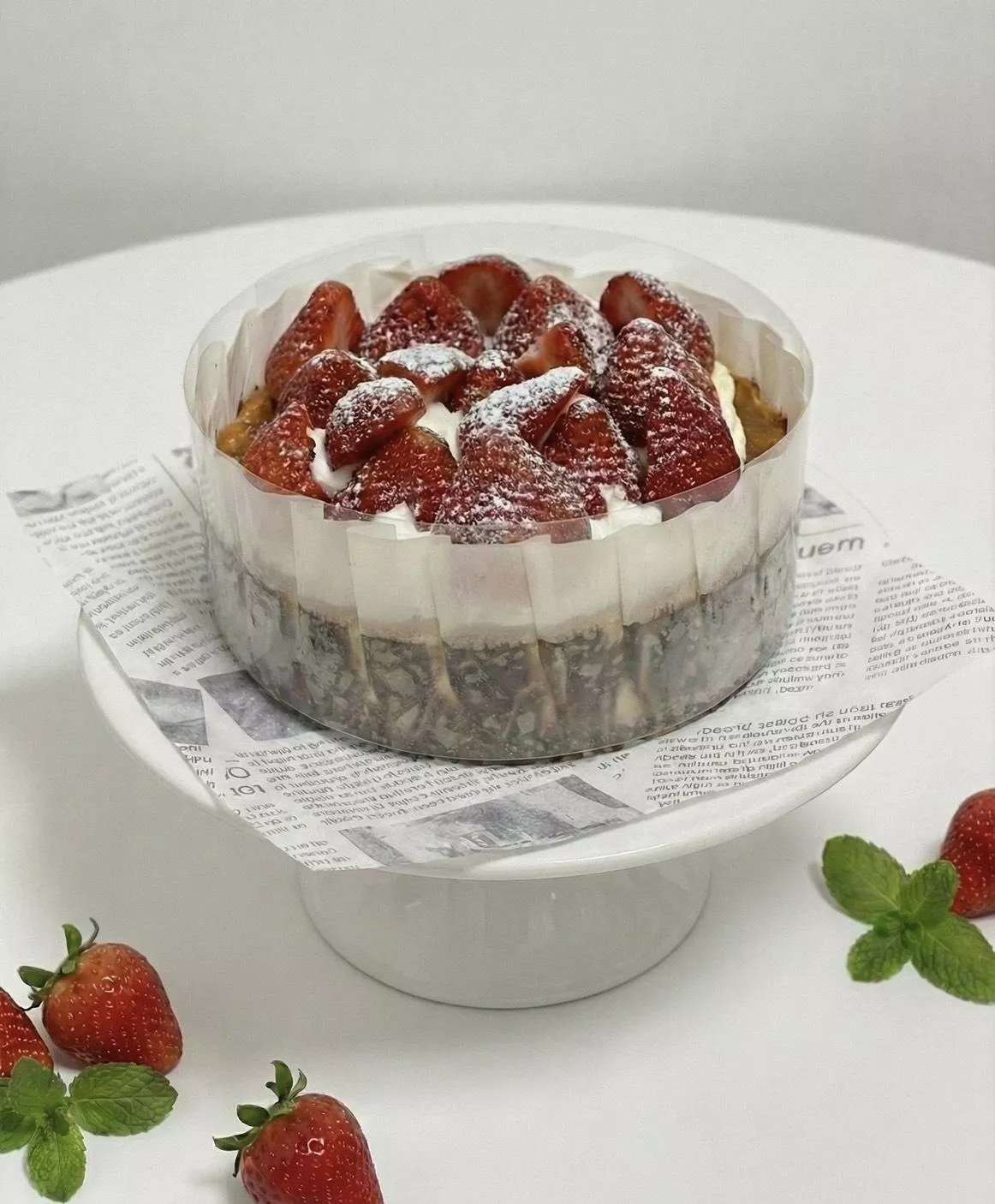 六吋草莓美滿巴斯克蛋糕｜台中巴斯克起司蛋糕