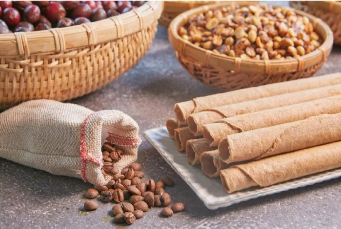 咖啡蛋⽩卷／桶（１６入