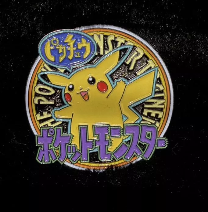 寶可夢2000年遊戲封面紀念徽章 皮卡丘 黃版