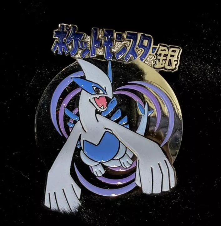 寶可夢2000年遊戲封面紀念徽章 洛奇亞 銀版