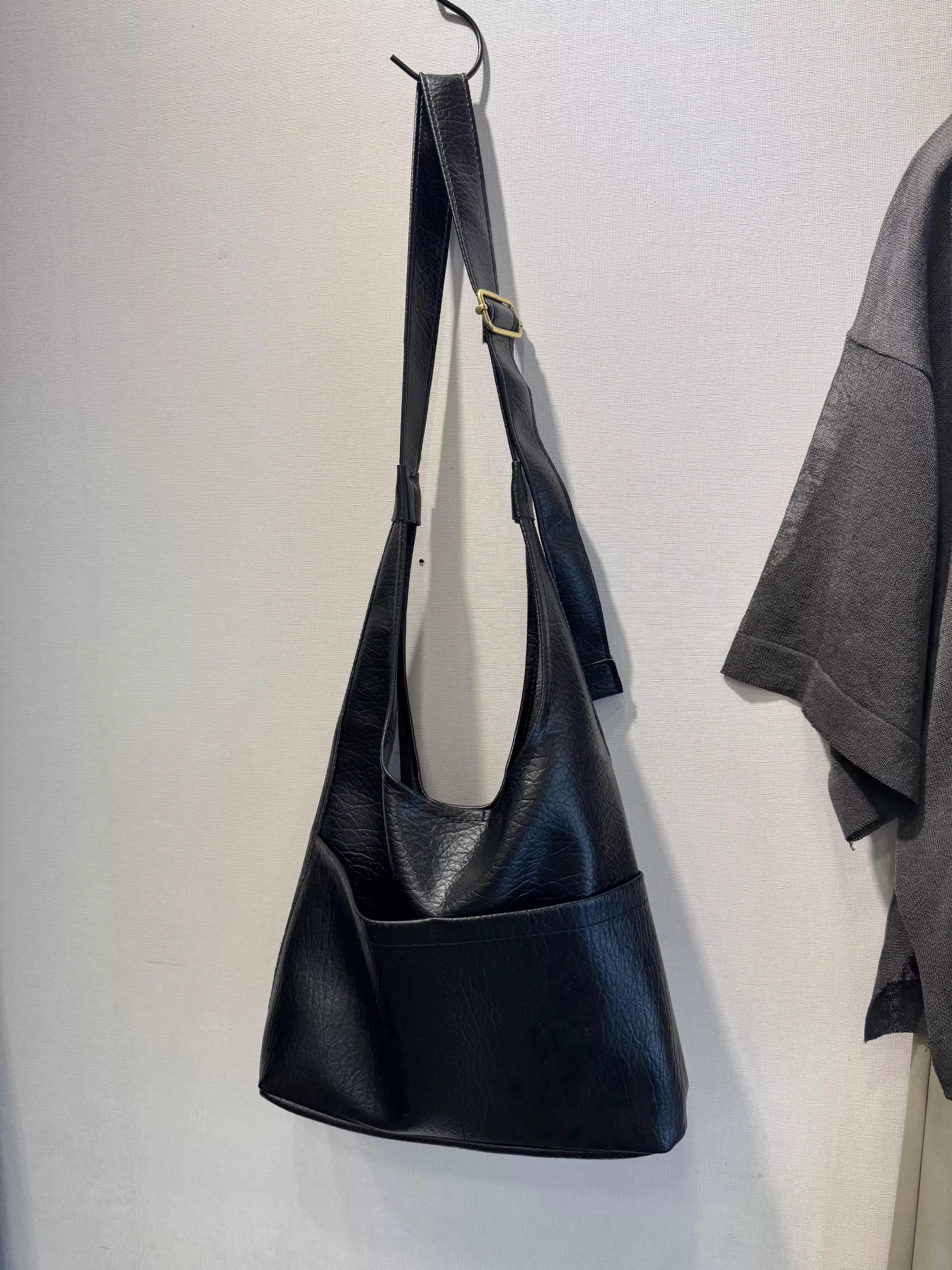 🖤 Daily Leather Set｜真皮質感肩背包＋收納小包組