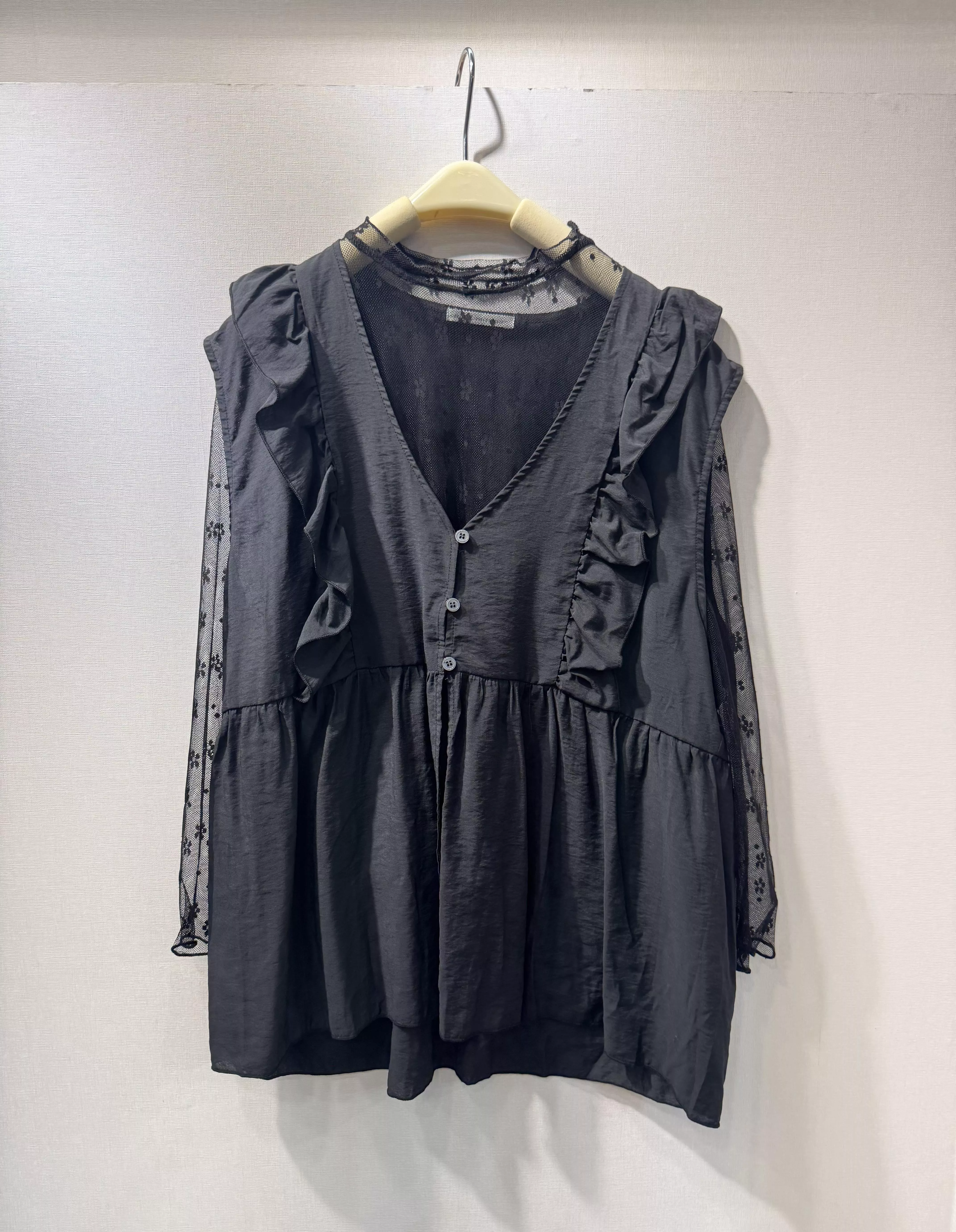 荷葉V領背心上衣