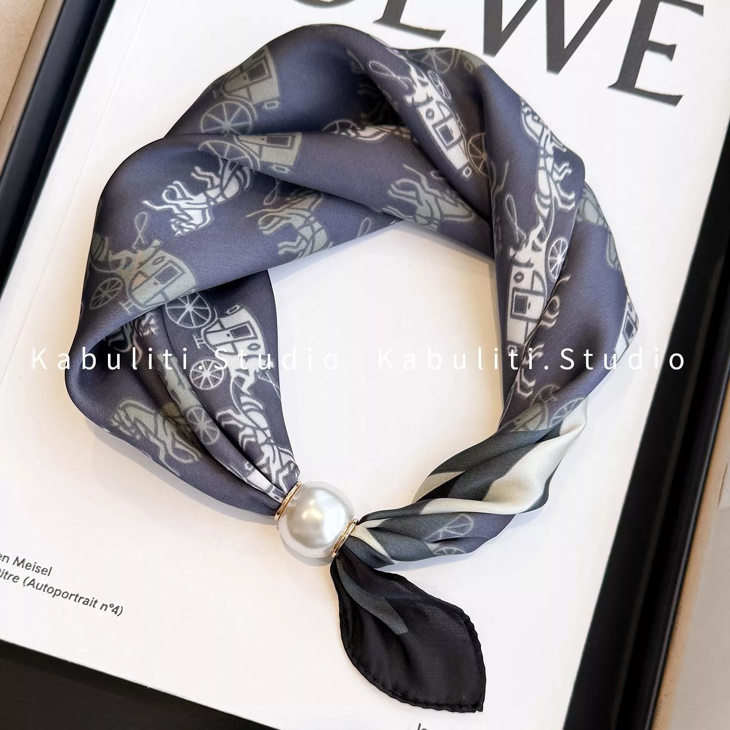 馬車珍珠磁扣領巾