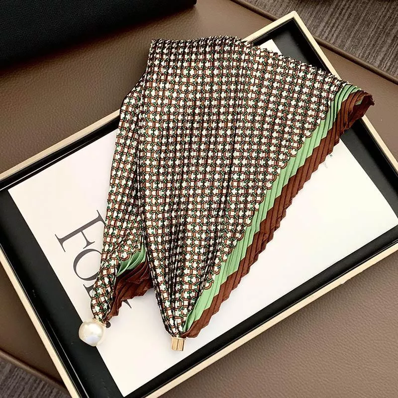 方格編織抓皺珍珠磁扣領巾