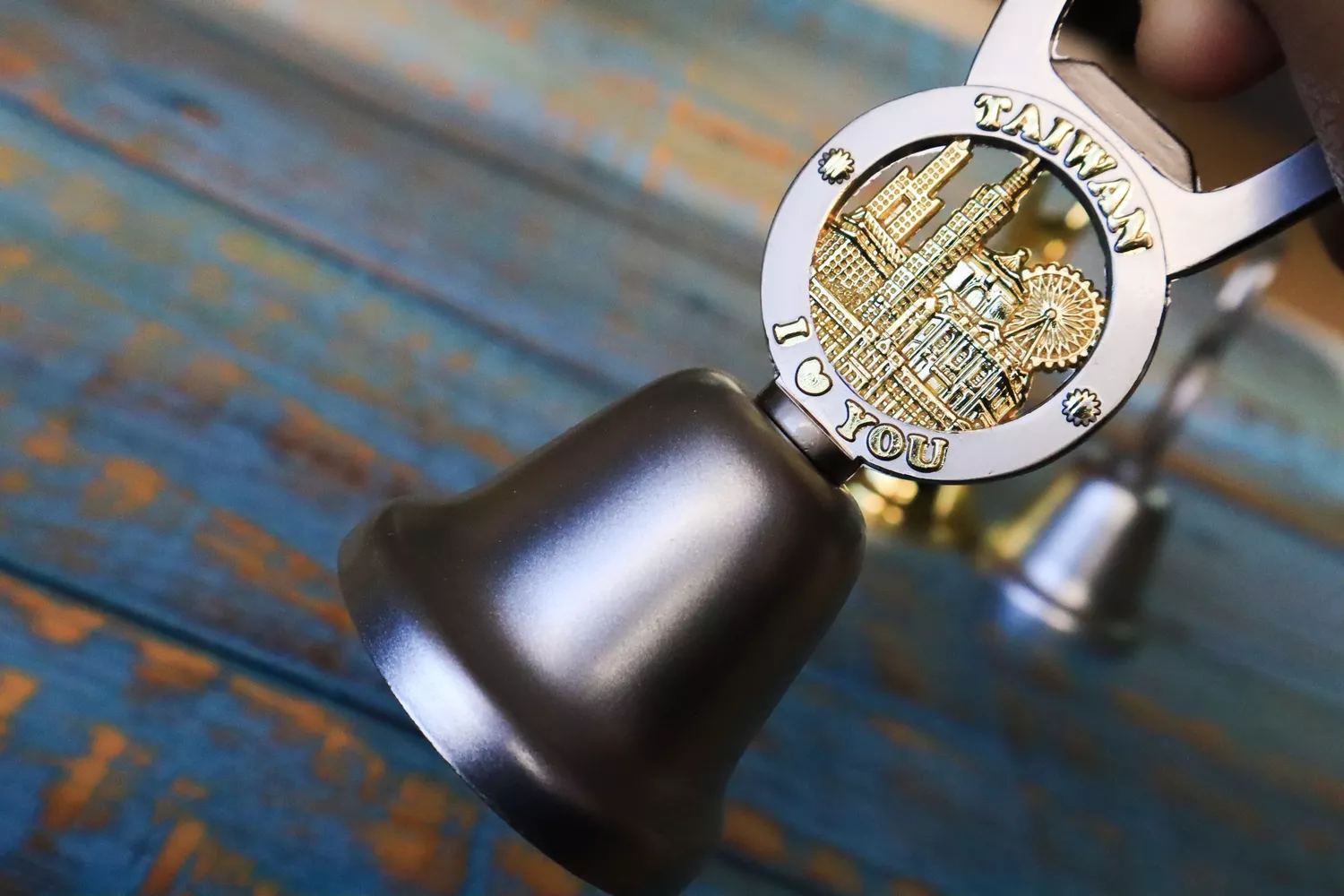 Taiwan souvenir Taiwan gift Metal dinner bell Taiwan travel gift