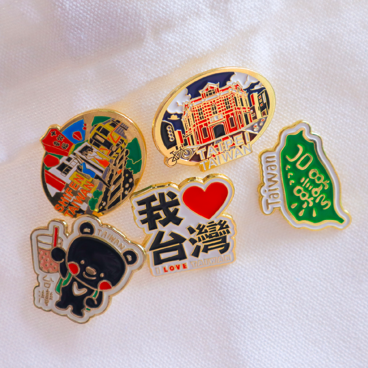 台灣紀念品｜台灣小物金屬徽章／胸章| 新格子文創設計SINGEZIH DESIGN