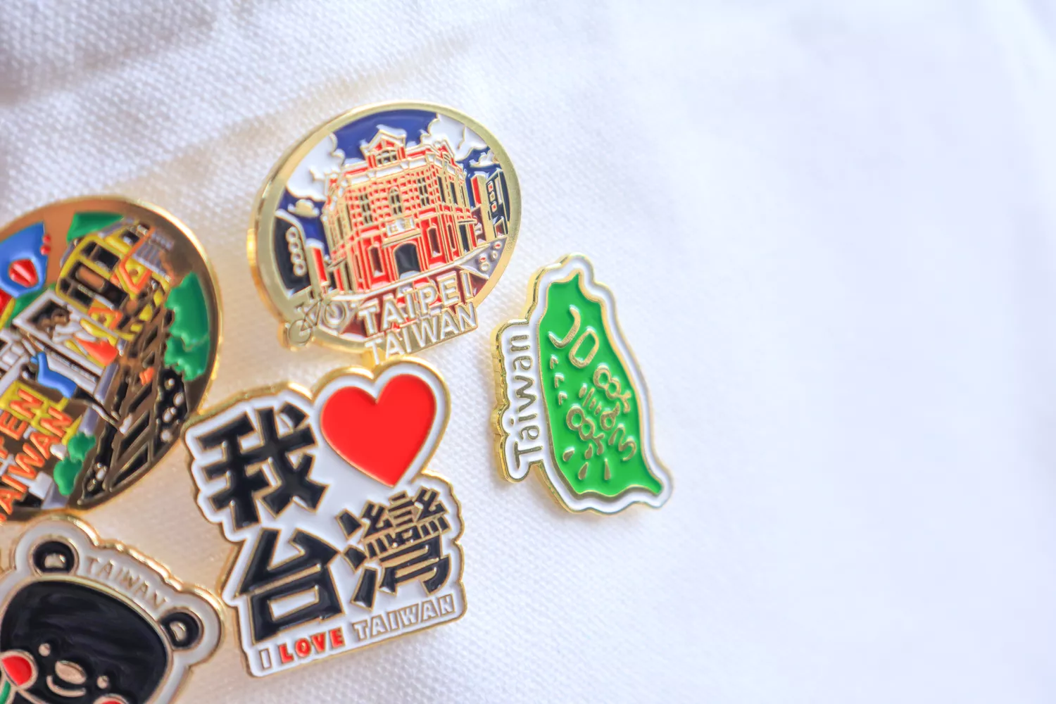 台灣小物 金屬徽章 台灣紀念品 胸針別針 外國人最愛