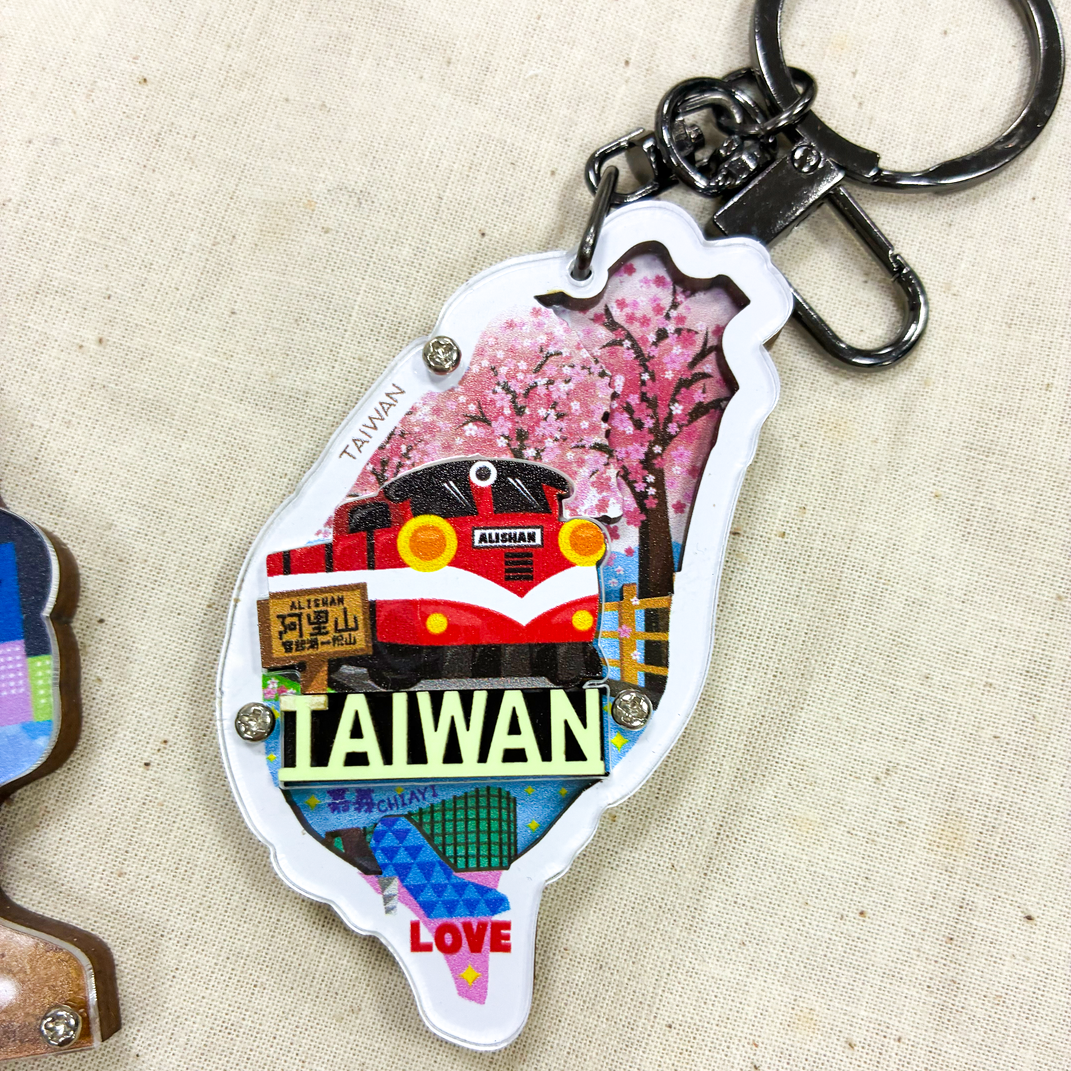 台灣紀念品壓克力鑰匙圈-女王頭造型細節特寫
