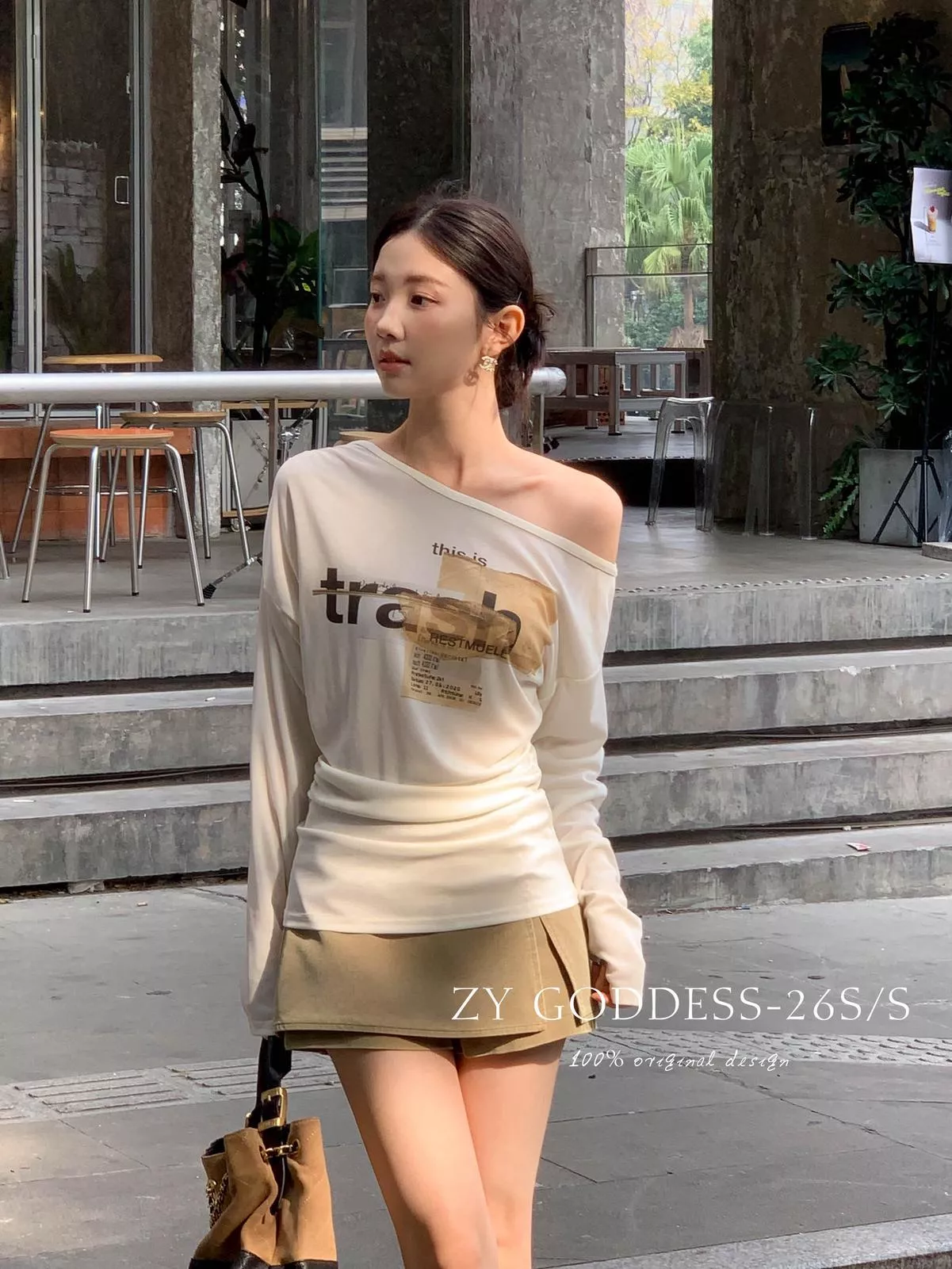 氛圍感！韓版斜肩萊賽爾親膚拼貼字母圖案防曬長袖T桖小衫