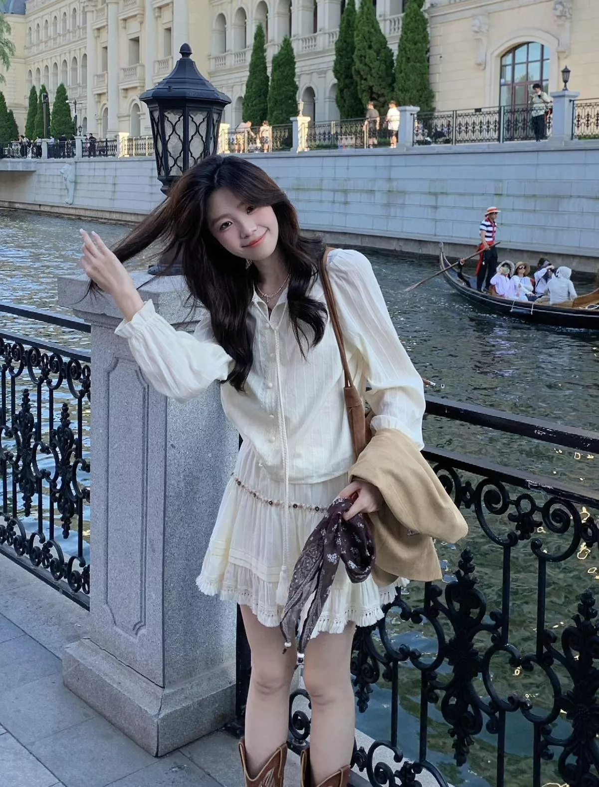 百搭馬甲+重工珠片上衣+流蘇半裙3件套套裝(不含腰帶)