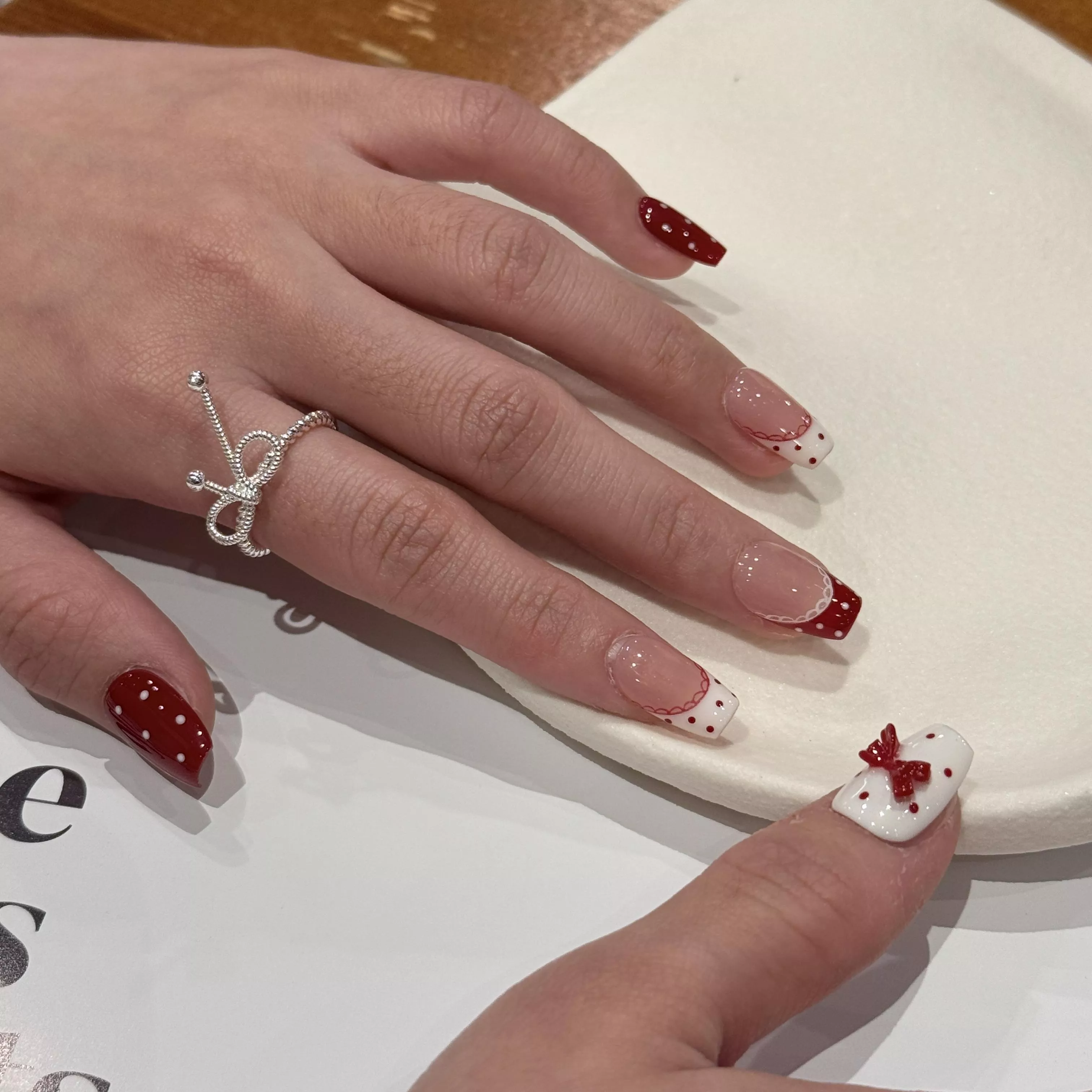 H00121紅白點跳色