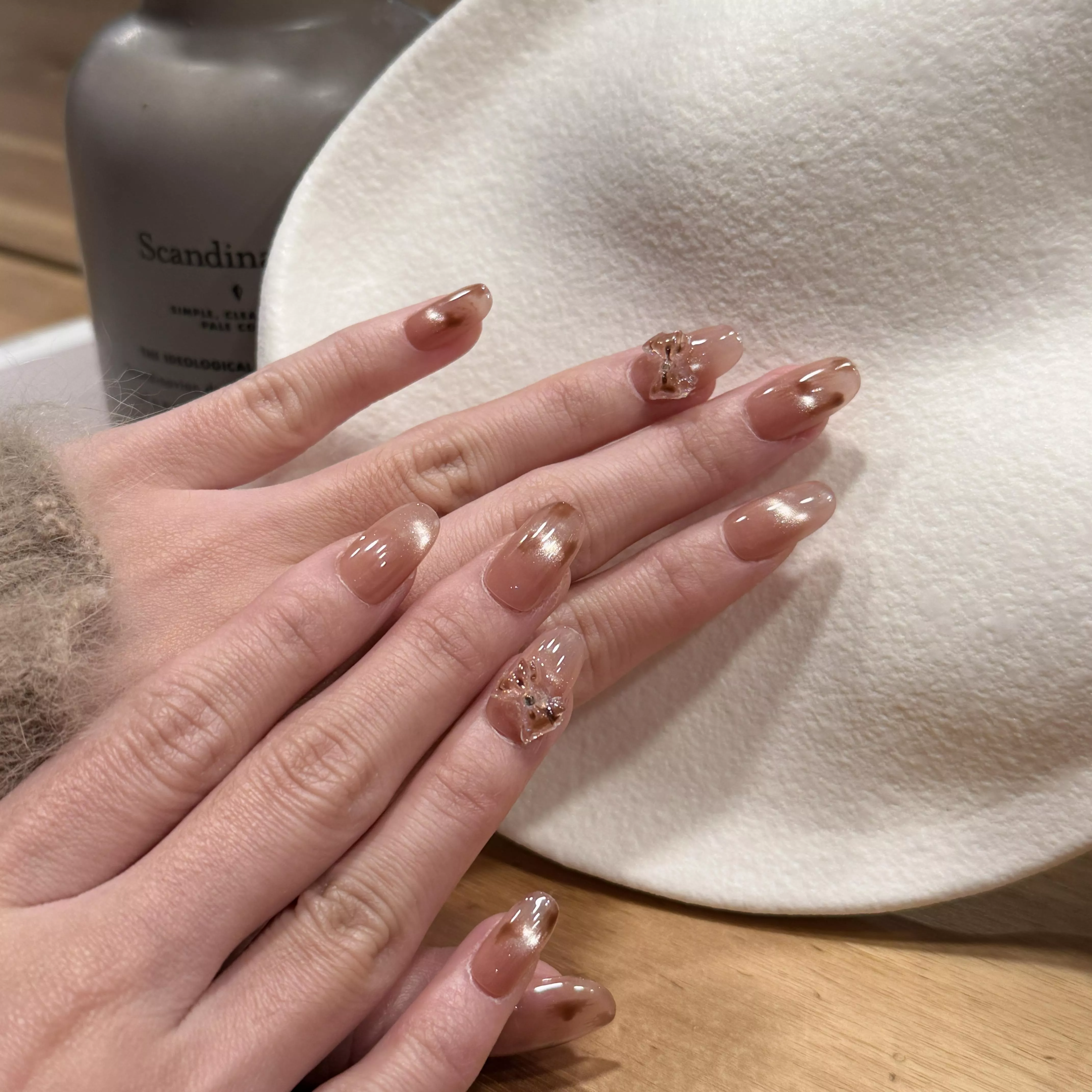 H00130布朗蝴蝶結