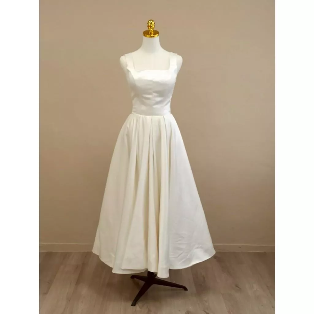 現貨 二手婚紗 二手禮服 小禮服 宴會服 音樂會服裝 表揚大會禮服 婚紗 白紗 晚禮服 婚禮 畢業舞會 禮服 魚尾