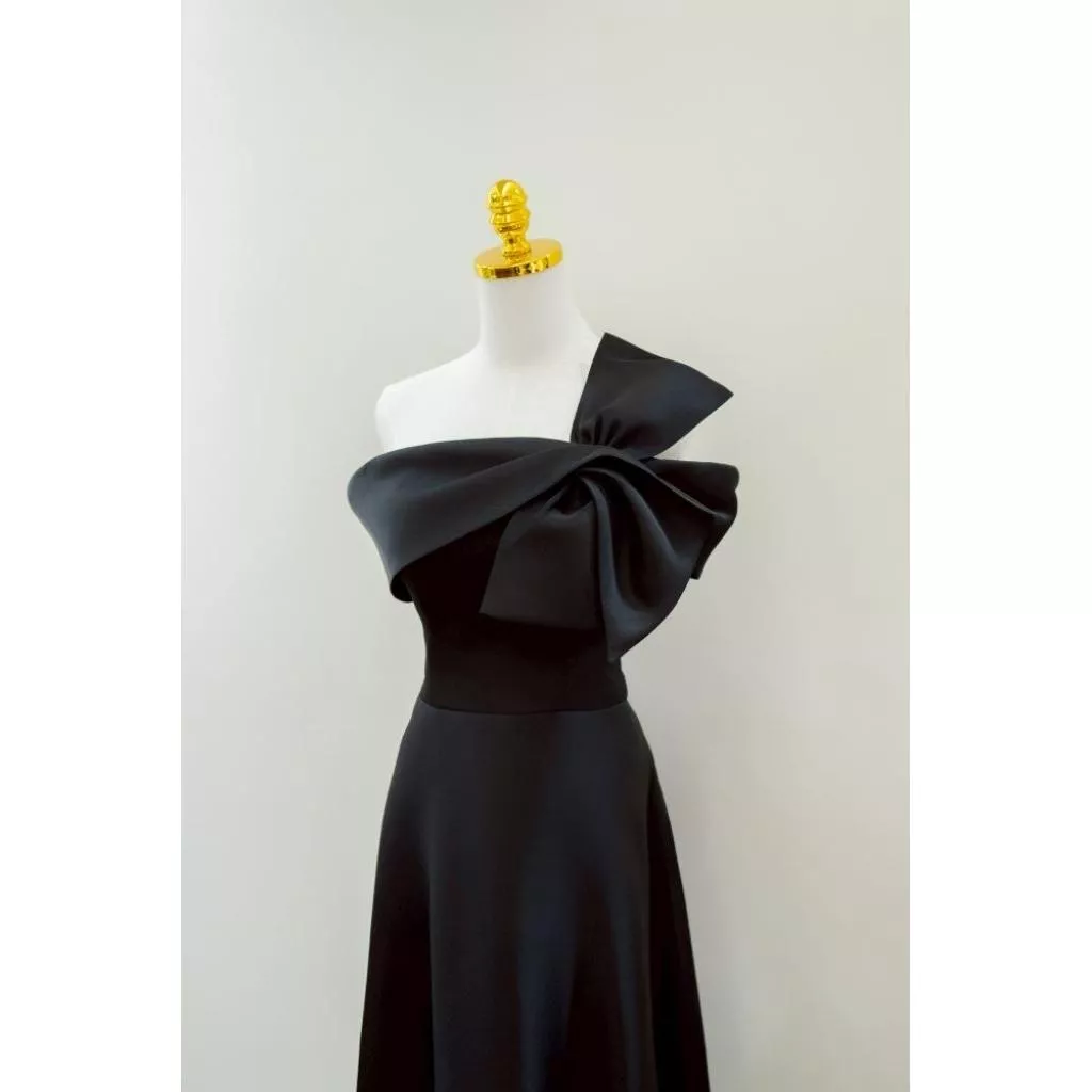 預購 訂製婚紗 二手禮服 小禮服 宴會服 音樂會服裝 表揚大會禮服 婚紗 白紗 晚禮服 婚禮 畢業舞會 禮服 輕婚紗