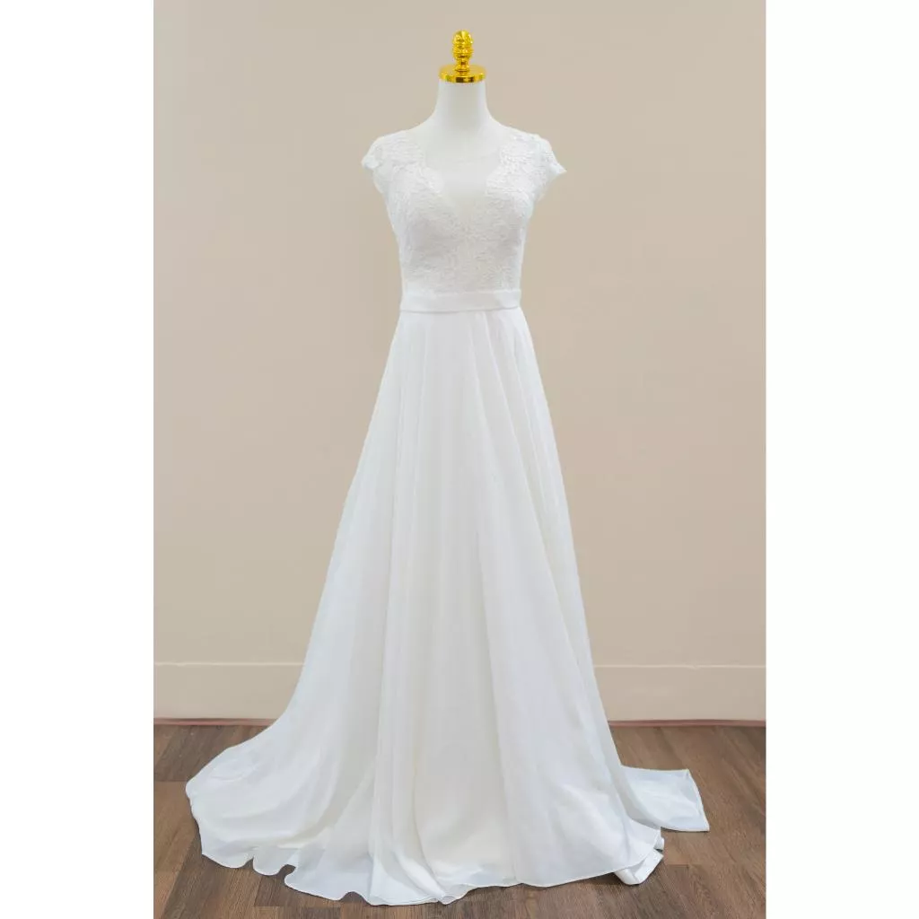 現貨 訂製婚紗 二手禮服 小禮服 宴會服 音樂會服裝 表揚大會禮服 婚紗 白紗 晚禮服 婚禮 畢業舞會 禮服 輕婚紗