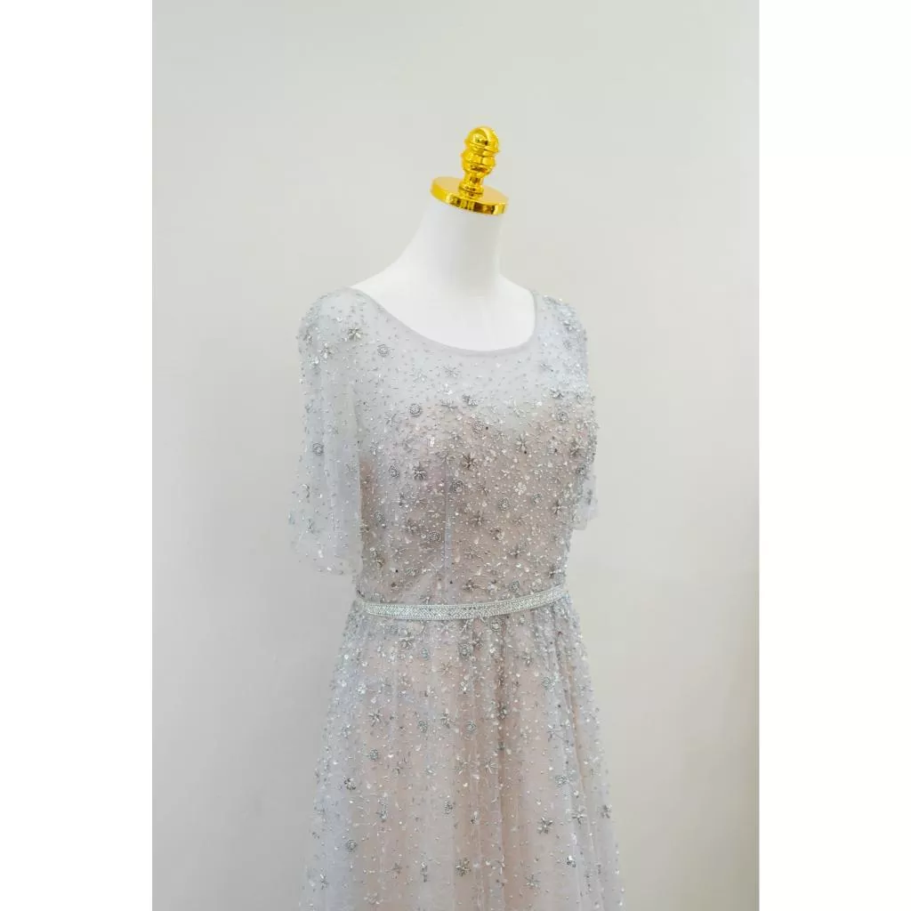 現貨 二手婚紗 二手禮服 小禮服 宴會服 音樂會服裝 表揚大會禮服 婚紗 白紗 晚禮服 婚禮 畢業舞會 禮服 魚尾