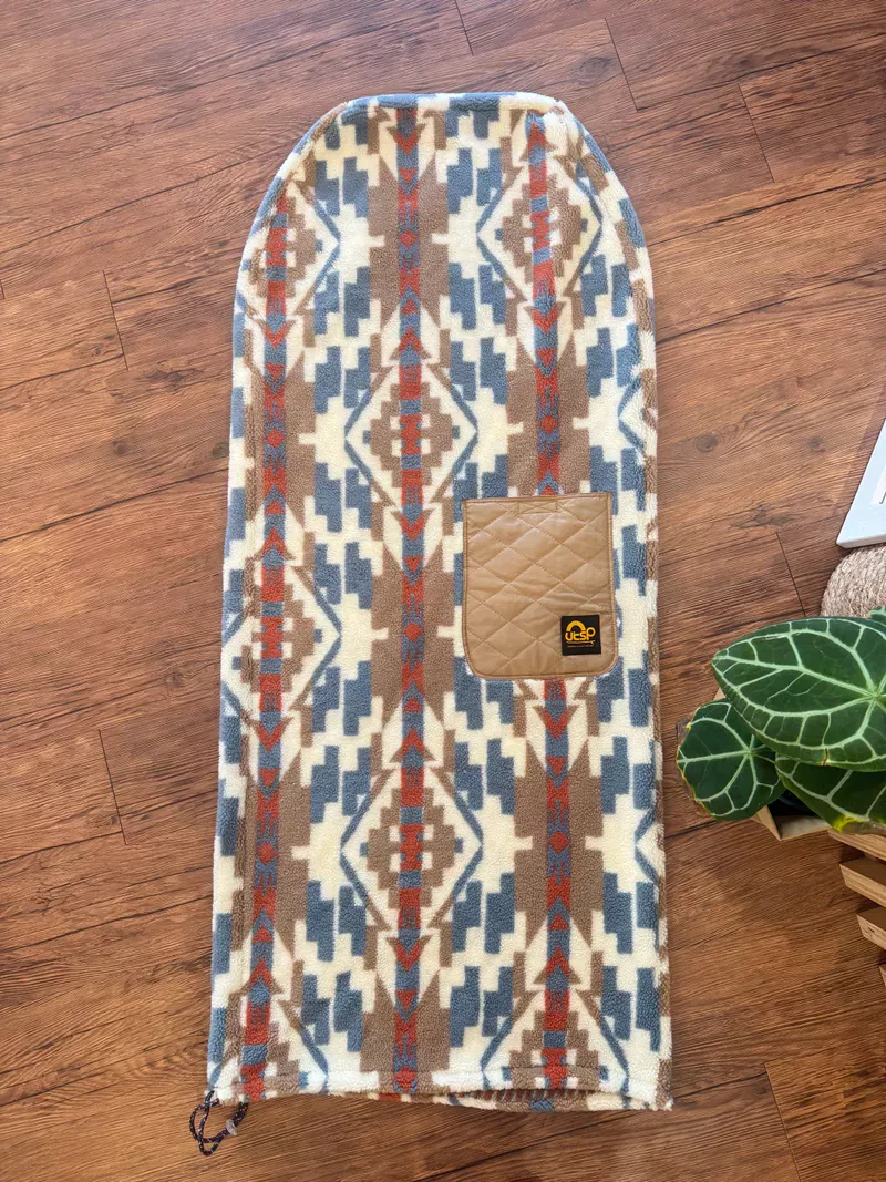 Outside Paradise 趴板絨毛板袋