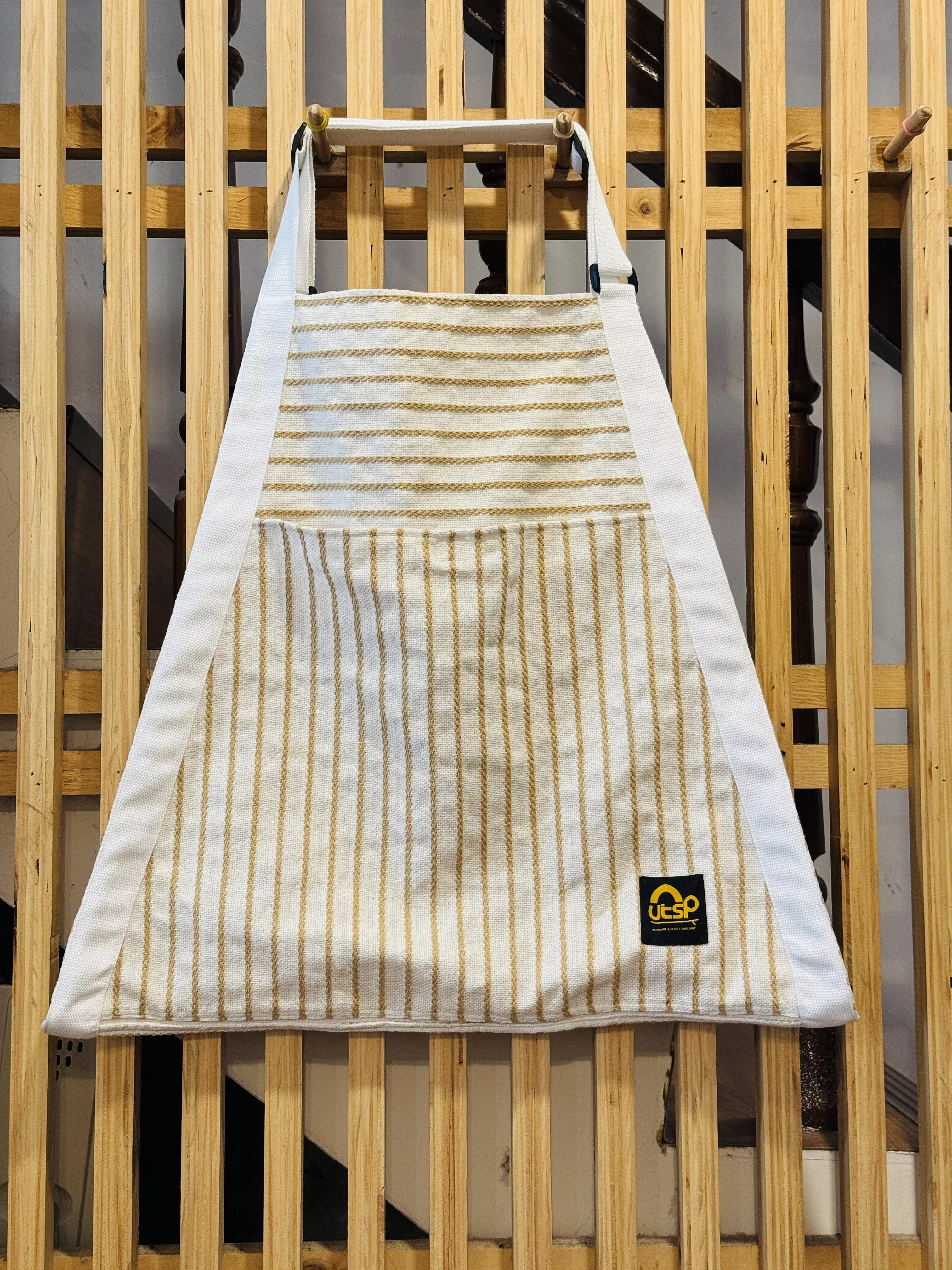 Outside Paradise - 手作長板背帶 白條紋