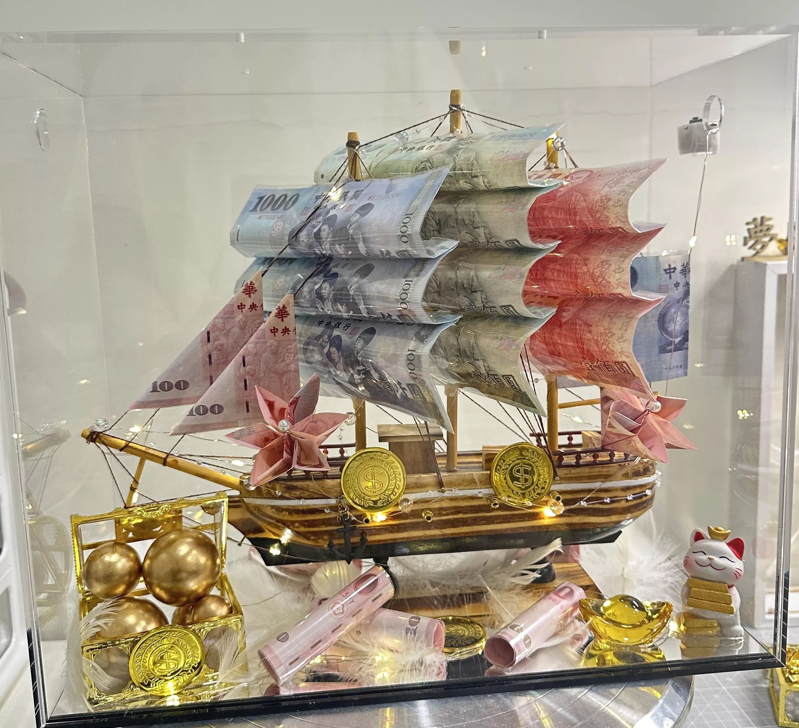 元寶系列 | 羽毛款帆船 | 18張鈔票