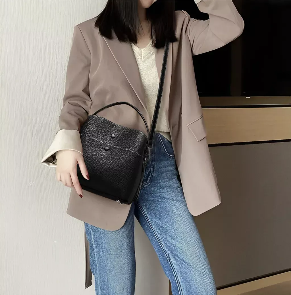 優質時尚真皮包(黑色)