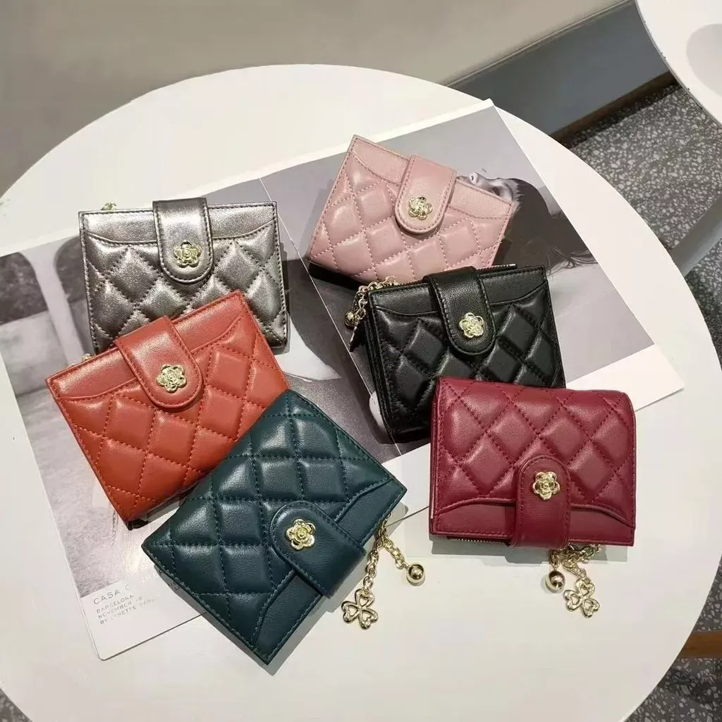 時尚山茶花真皮短夾(深紅色)