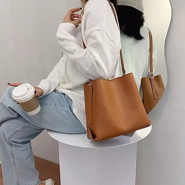 韓系新款潮百搭斜挎水桶包