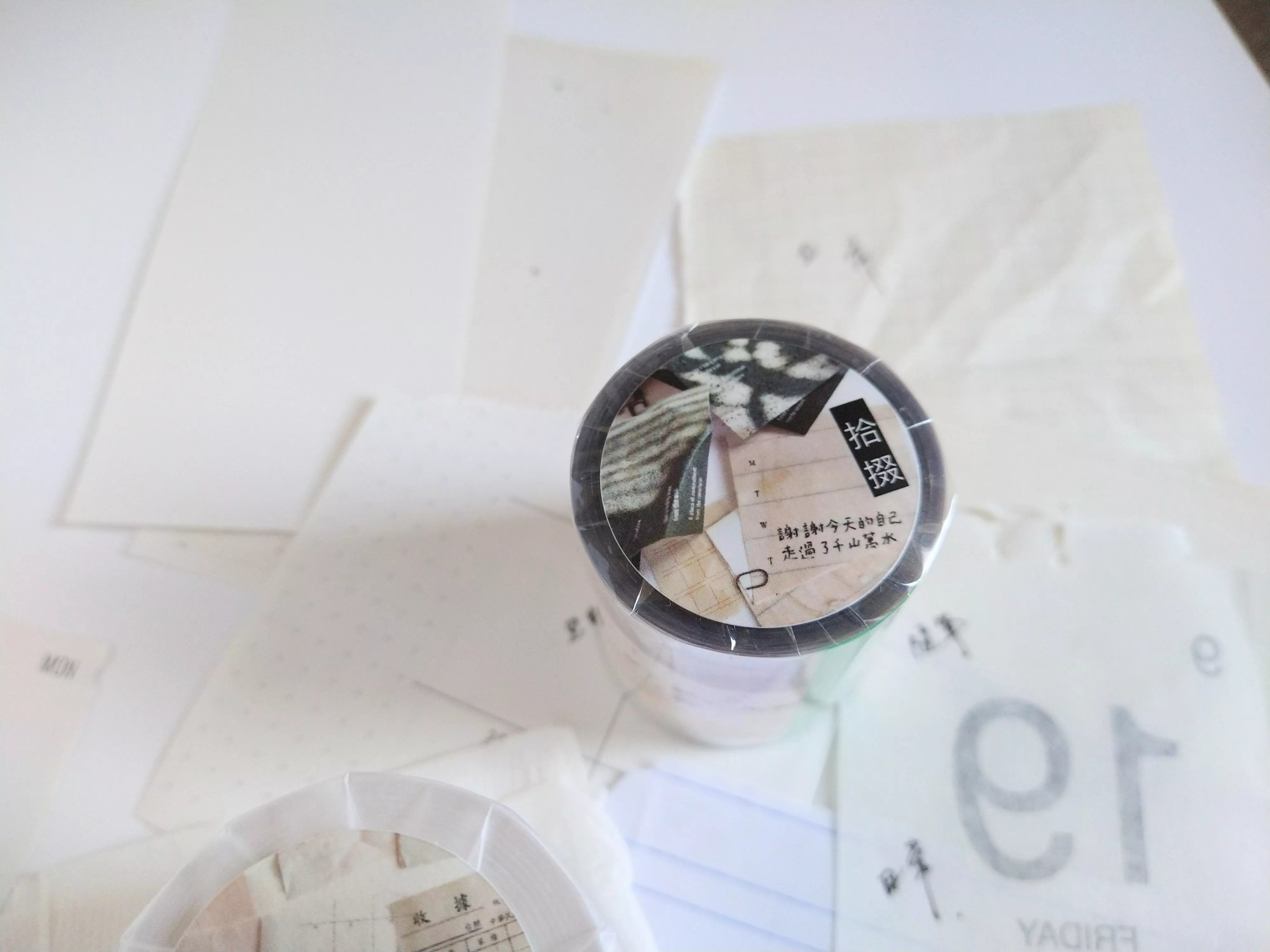 無色綻放｜拾掇-亮面PET膠帶 5 cm x 5m，100 cm 循環