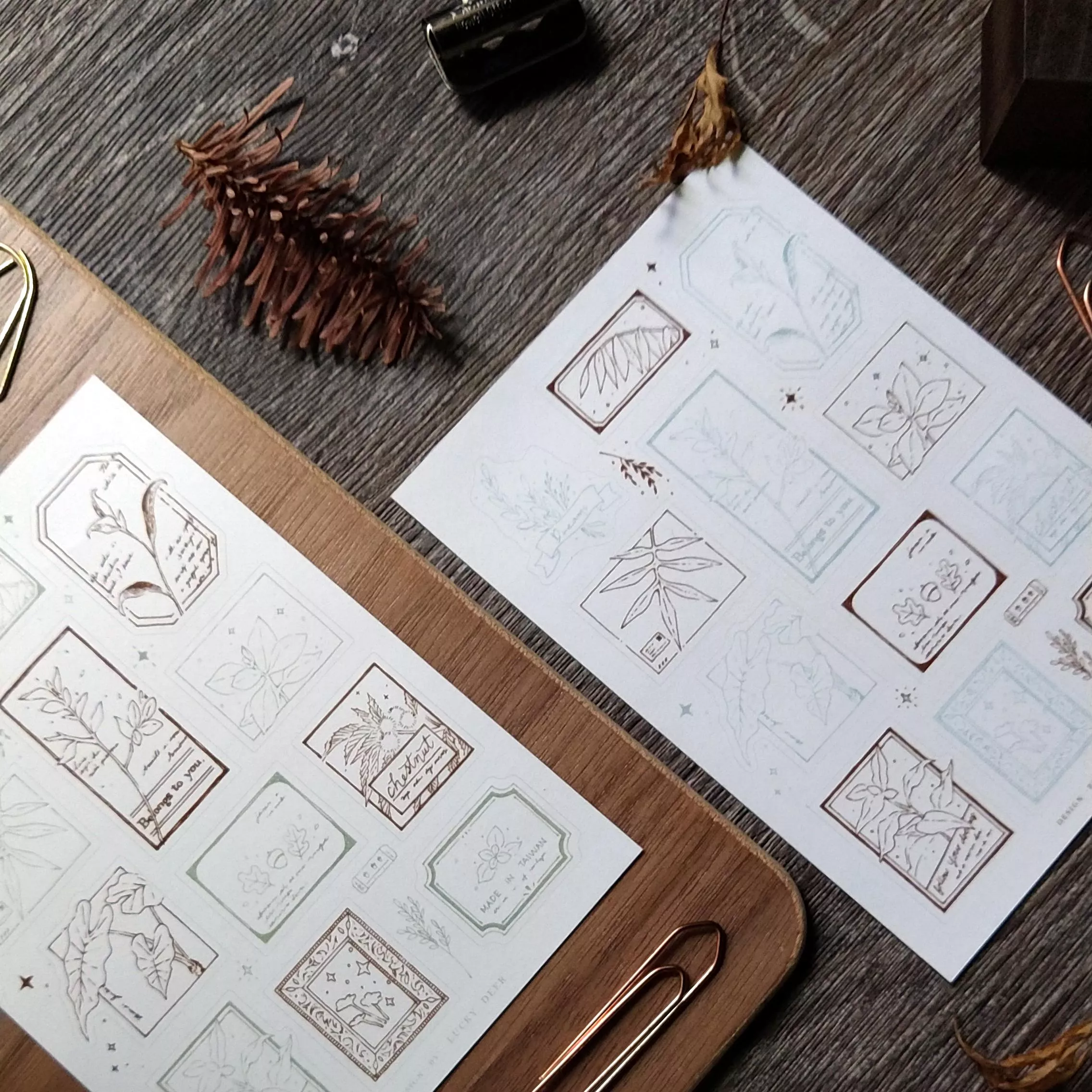 杏仁鹿｜美夢 - 深藍+淺紫 ( 2入 )/跳色組 ( 2入 ) 割型貼紙