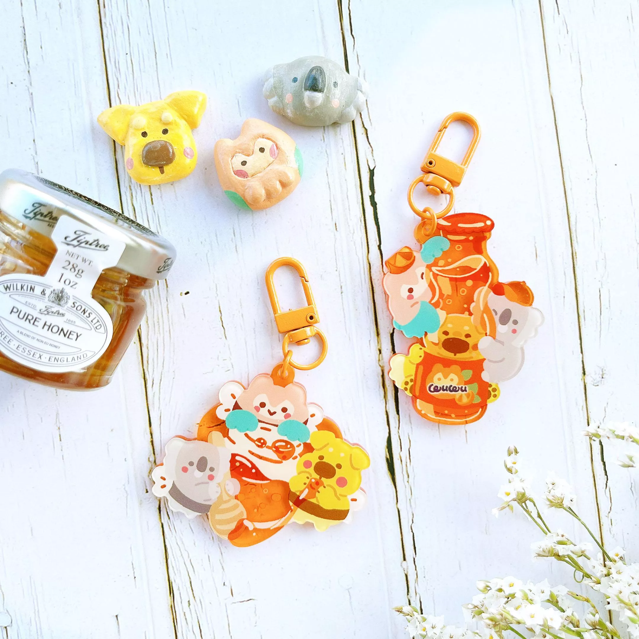 wuwu插畫｜甜蜜派對 橘色壓克力吊飾 系列