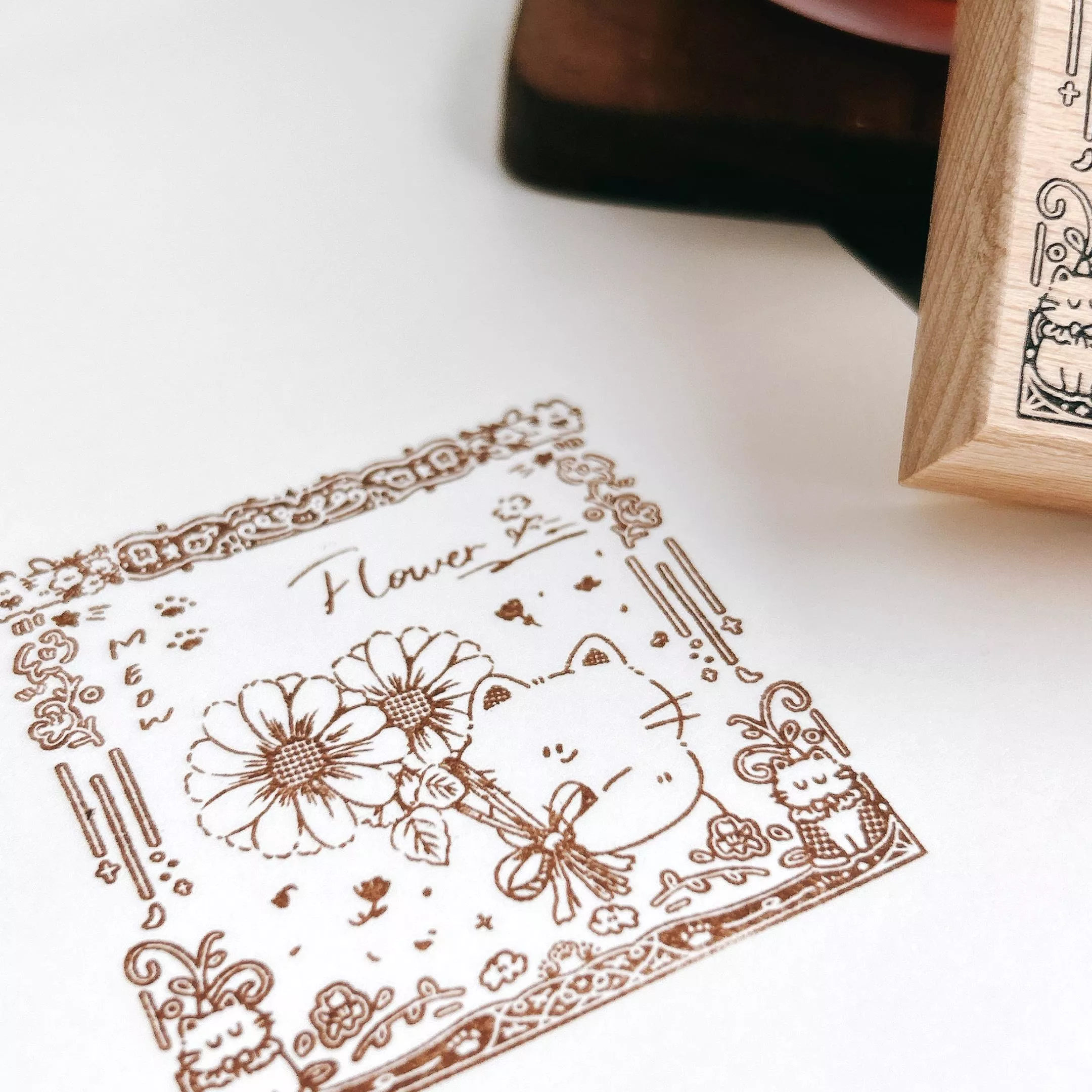 魚餅一隻熊｜花框貓貓 櫸木印章