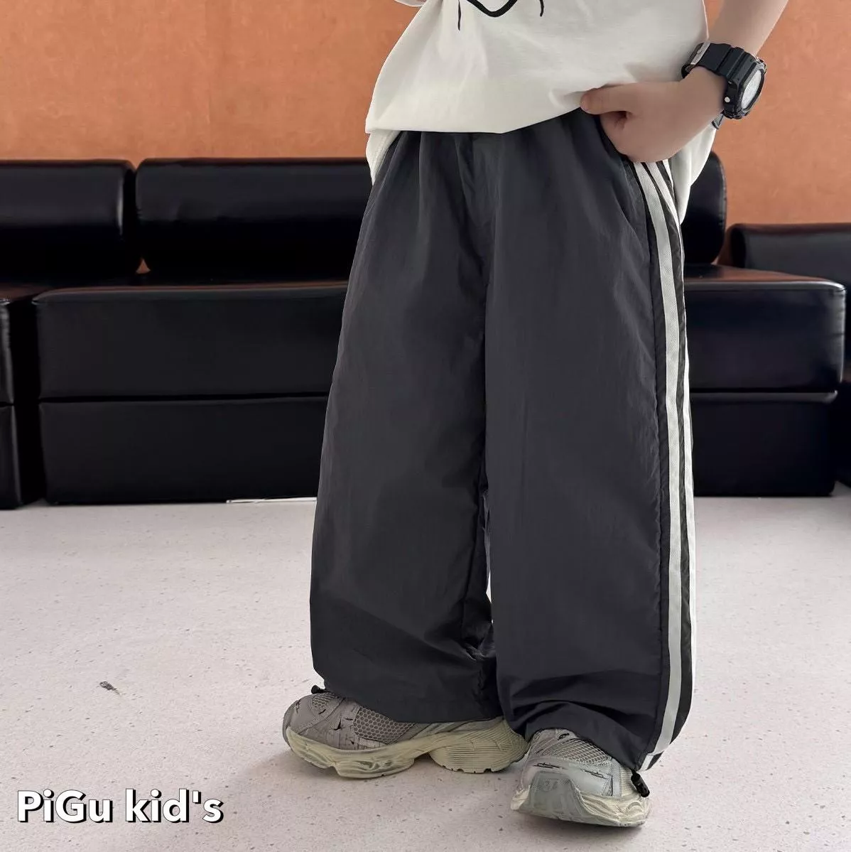 預購｜側條槓運動速乾薄長褲(150-170)