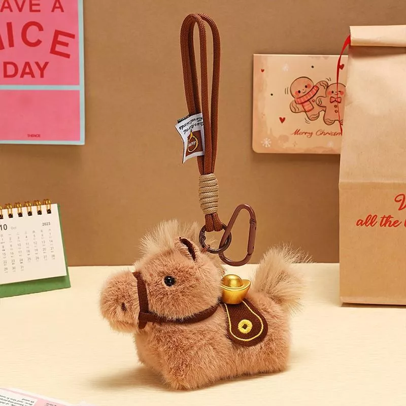 🧨開工好運陪著你🧧馬年錢錢快來🐴💰可愛毛絨公仔掛件 (咖色/白色)【一組2隻(兩款各1)、遇缺隨機】