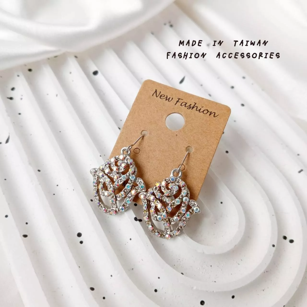 多款 鑲鑽 造型耳環♡