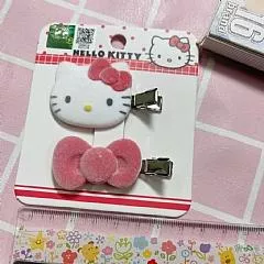 正版授權 Hello Kitty大頭植絨髮夾2入