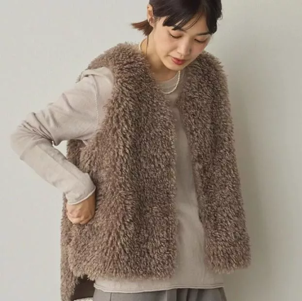 Sans Souci 34+｜日本．仿羊羔絨毛絨背心 寬鬆剪裁 保暖舒適 立體絨毛感