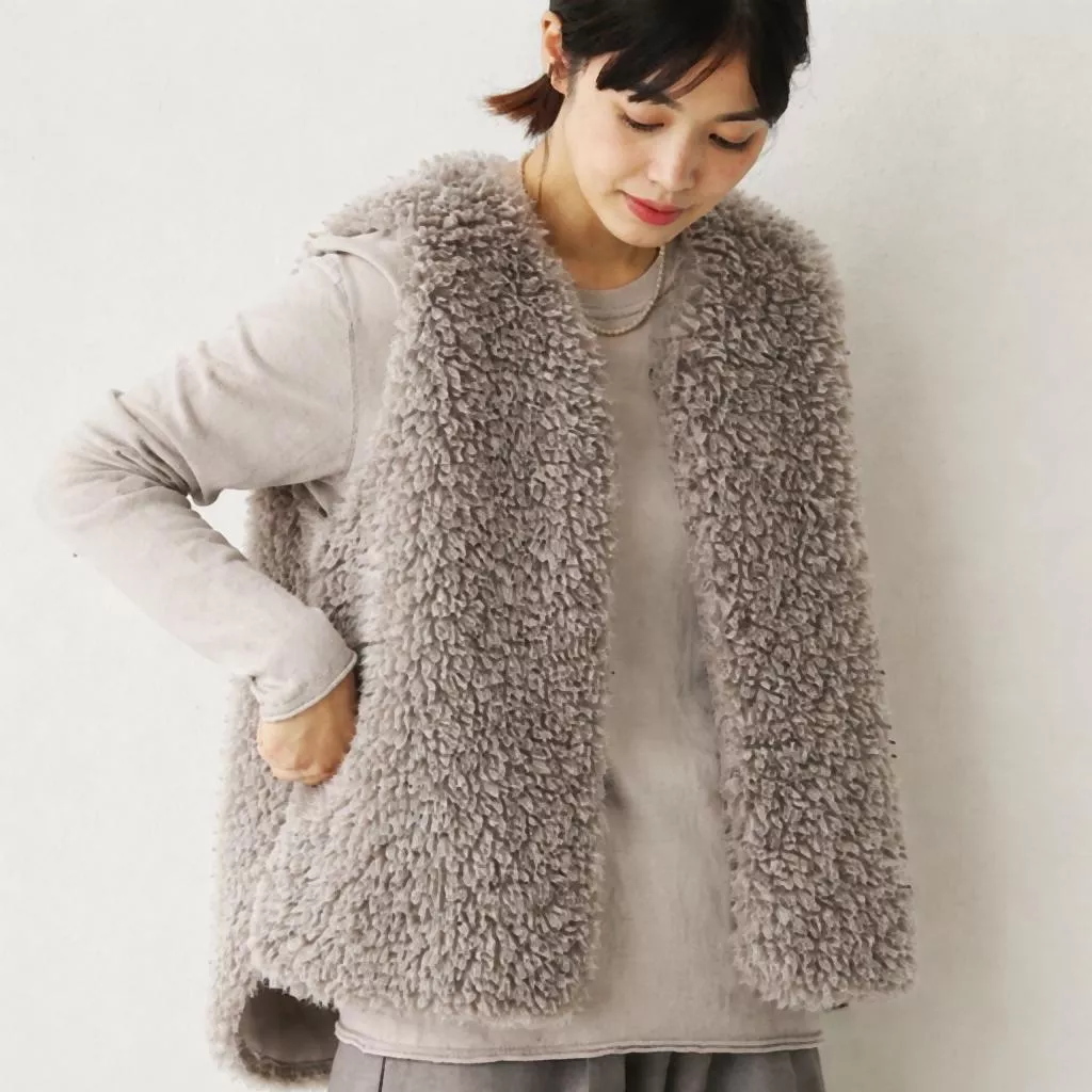 Sans Souci 34+｜日本進口．仿羊羔絨毛絨背心 寬鬆剪裁 保暖舒適 立體絨毛感