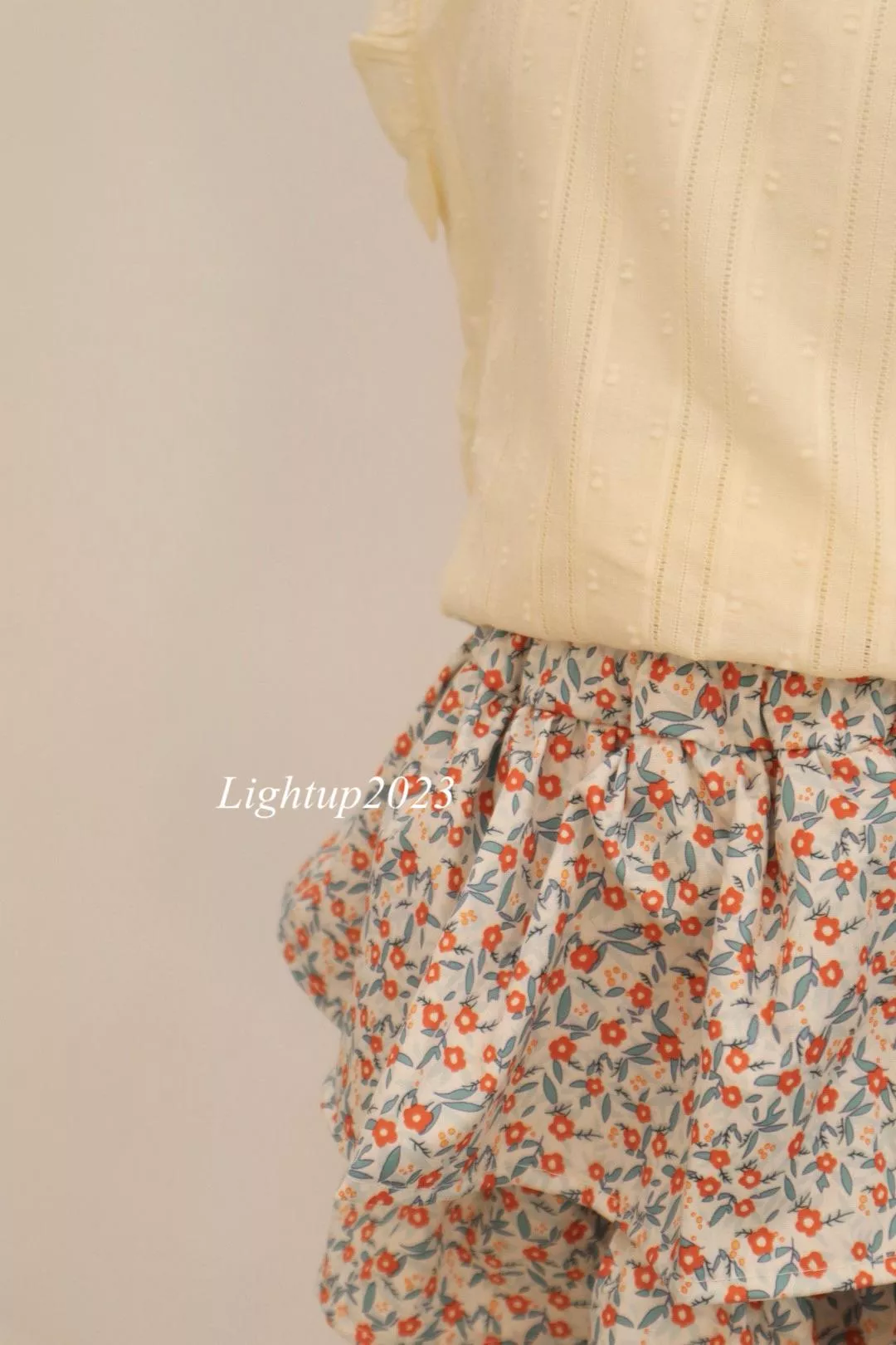 提花上衣花苞褲套裝