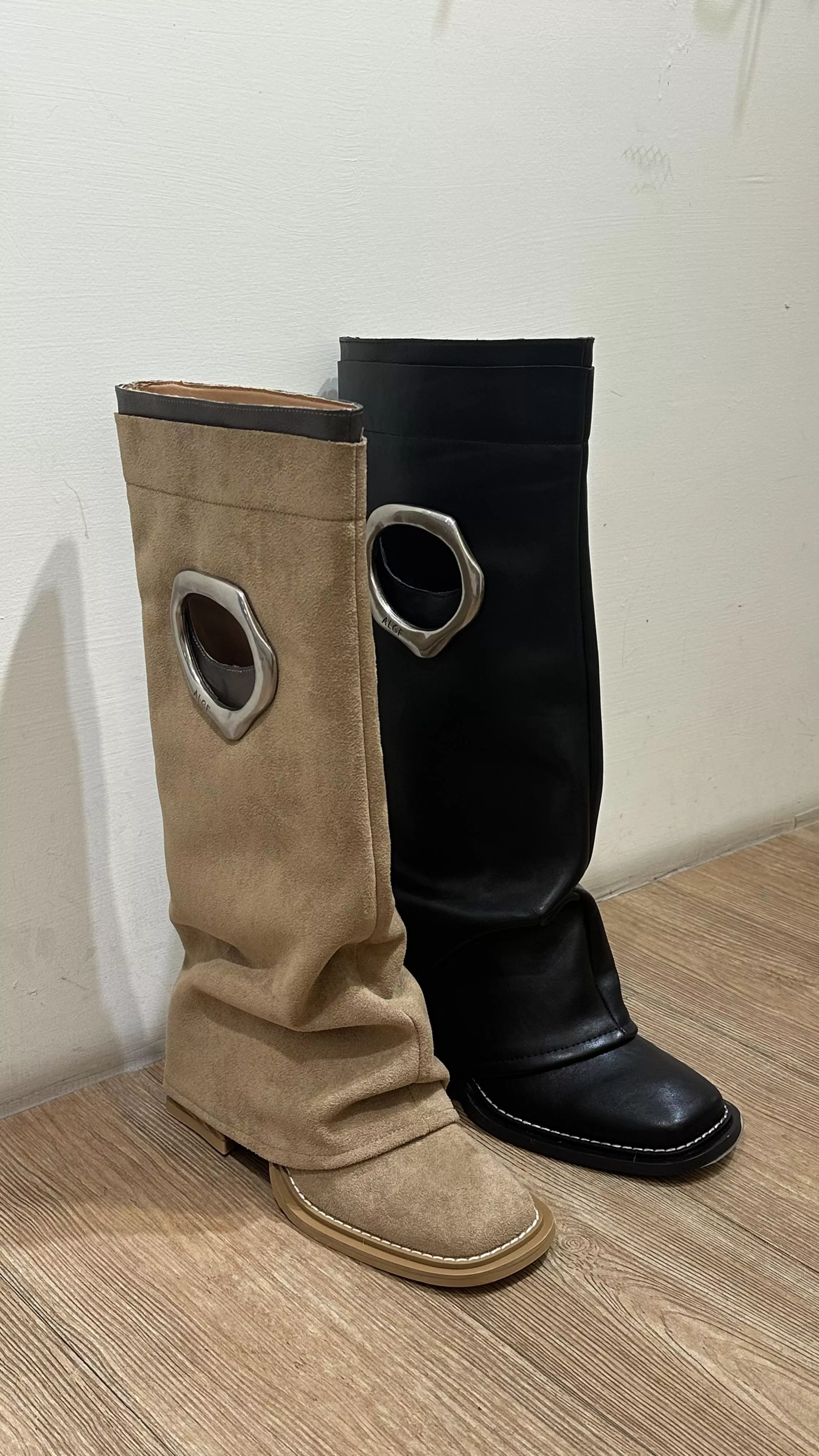 現代時尚金屬環套靴