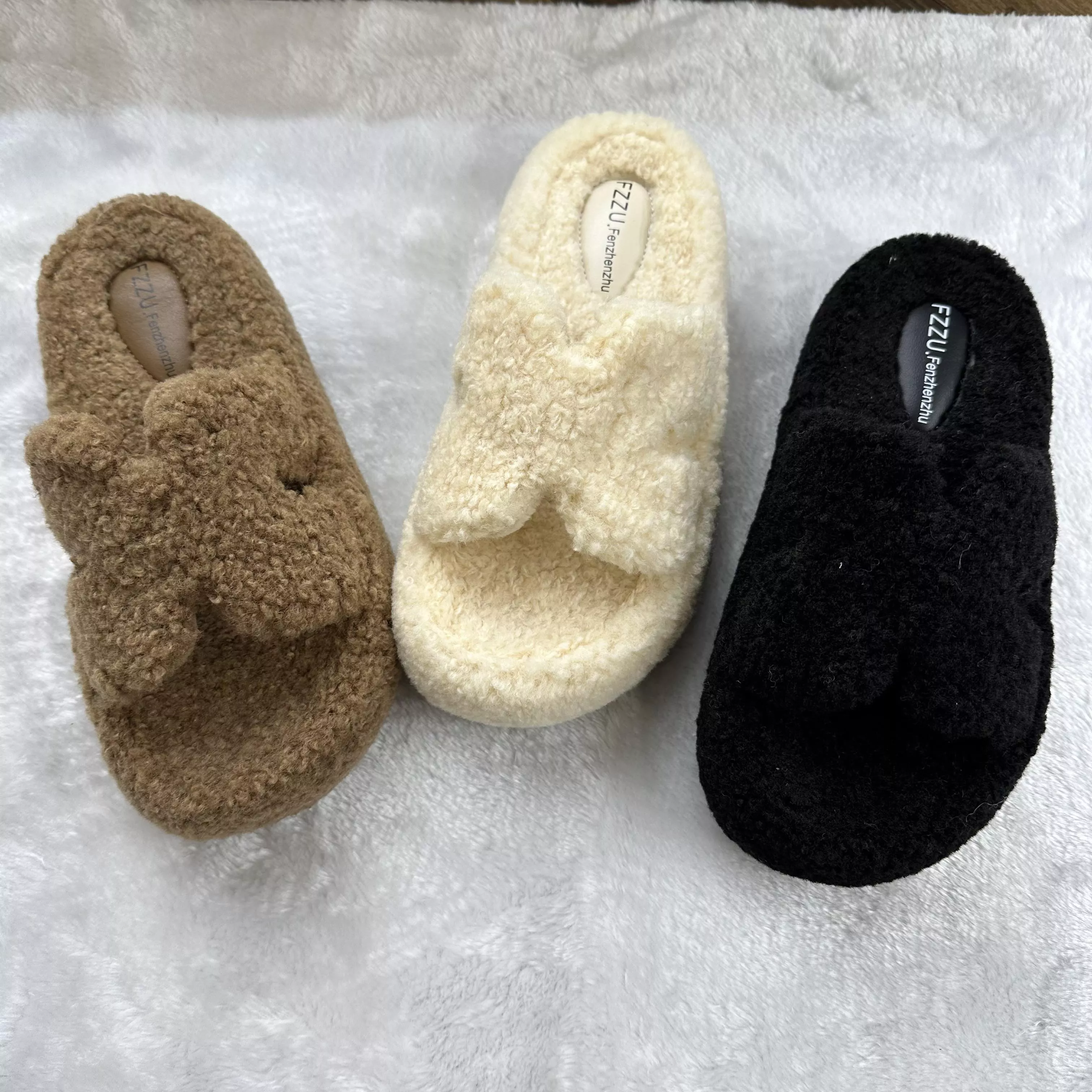 軟糯奶油絨暖暖厚底拖鞋