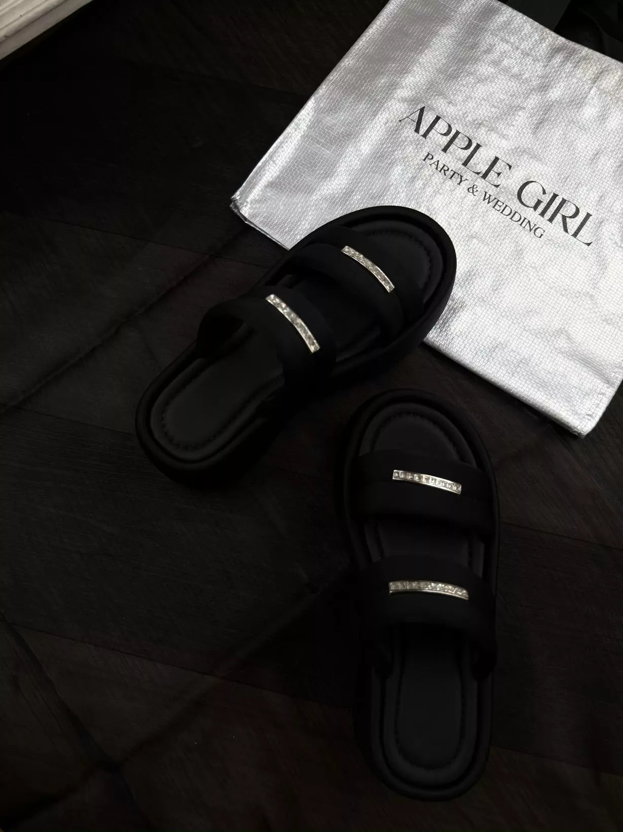 嬌小女孩專屬 細鑽厚底拖鞋