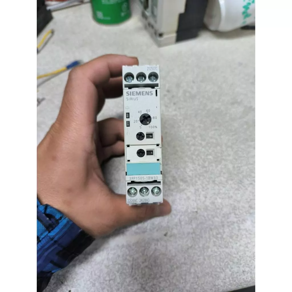 西門子 SIEMENS 3RP1505-1BW30 時間繼電器