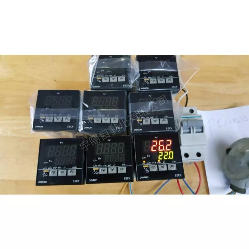 OMRON歐姆龍 溫控器【E5CK-CR101】【E5CK-QR1】(已測試)