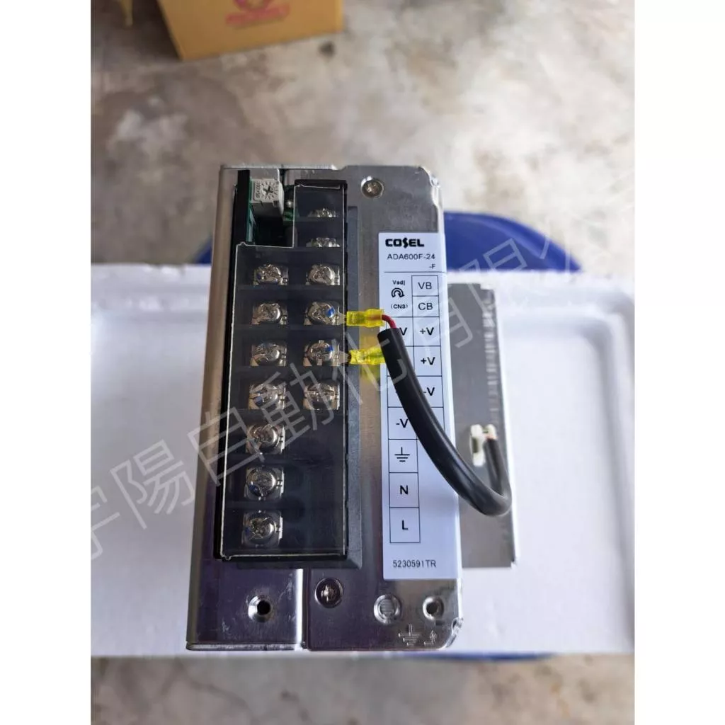 (外觀8成新)日本 COSEL 科索 ADA600F-24-F 電源供應器 24V 25A 附有風扇