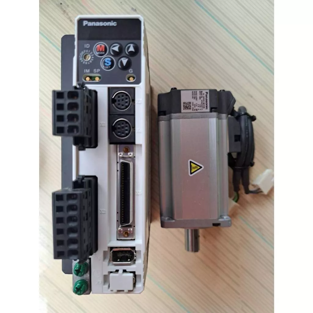 Panasonic 國際牌松下伺服驅動器MBDDT2210+MHMD042P1S 400W 整組/單品